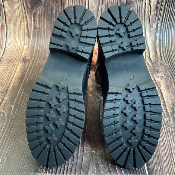 AQ-Jes Black Leather Boots - Picture 6 of 8